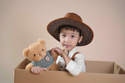 TỰ HÀO MẪU NHÍ HỘI AN – TRẦN GIA KHANG: “ANH TRAI SAY HI” VỪA ĐIỂN TRAI, VỪA HỌC GIỎI