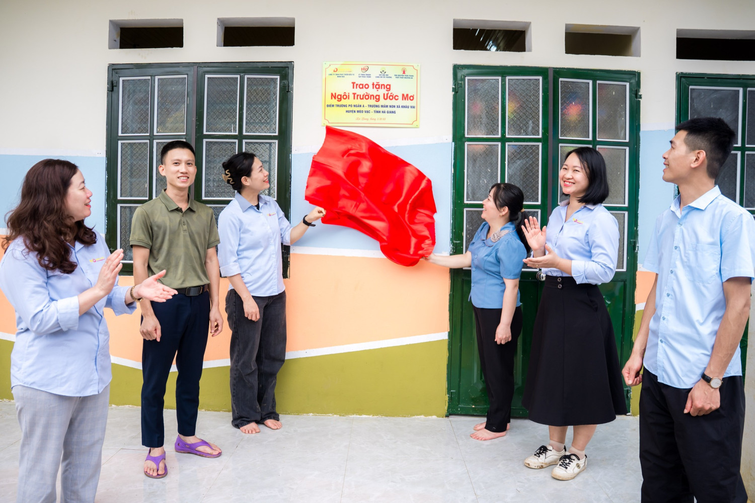 'Xây dựng ước mơ - Cùng em tới trường': Thắp sáng ngọn lửa tri thức nơi núi rừng Tây Bắc