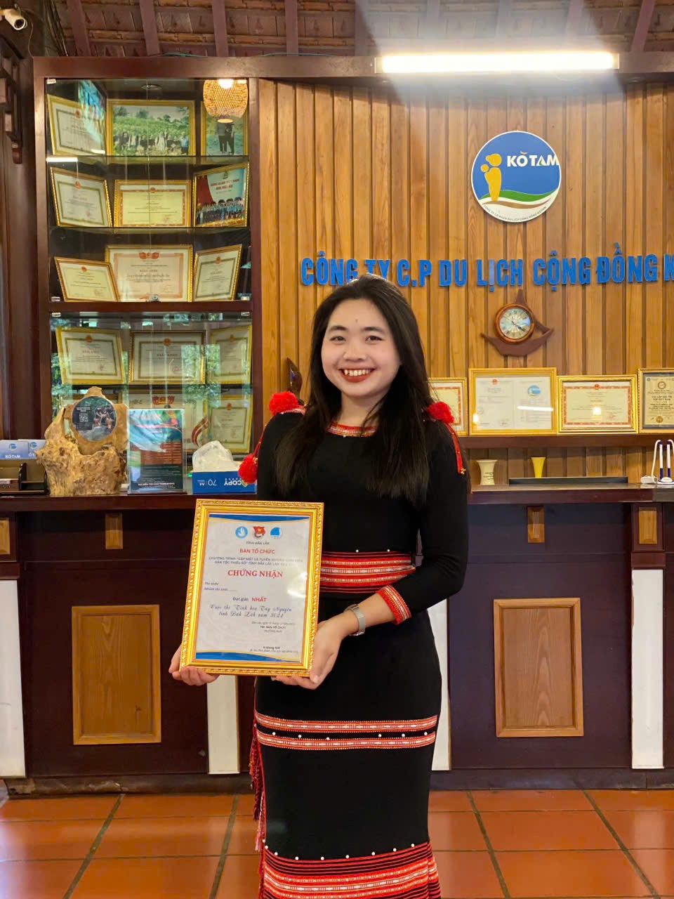 Ảnh 1 H Thư Ayun
