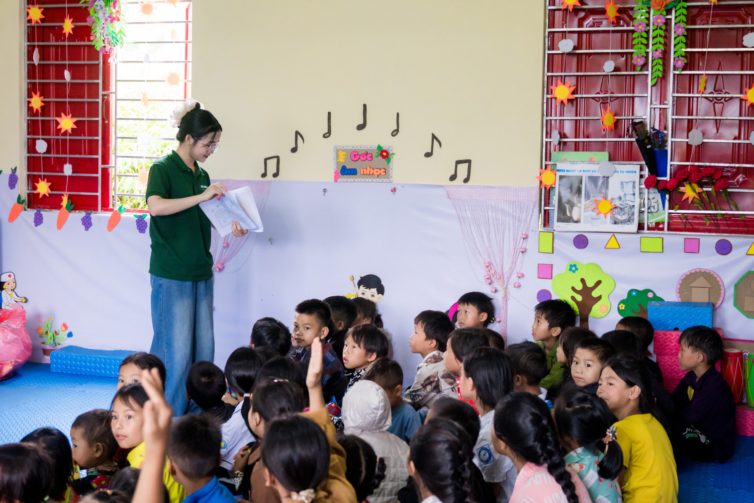 'Xây dựng ước mơ - Cùng em tới trường': Thắp sáng ngọn lửa tri thức nơi núi rừng Tây Bắc