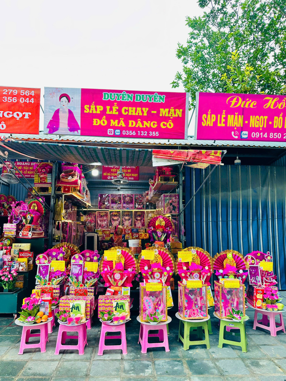 Về đền Cô Chín Giếng thì sắm lễ ở đâu?